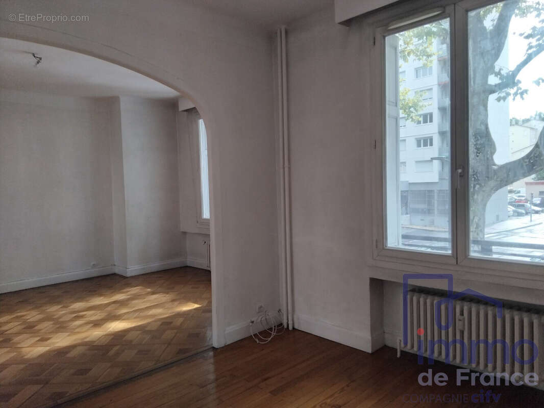 Appartement à SAINT-ETIENNE