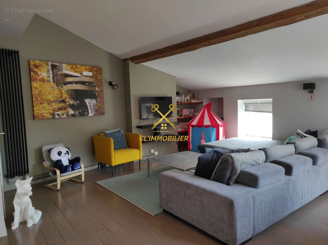 Appartement à SAINT-ETIENNE