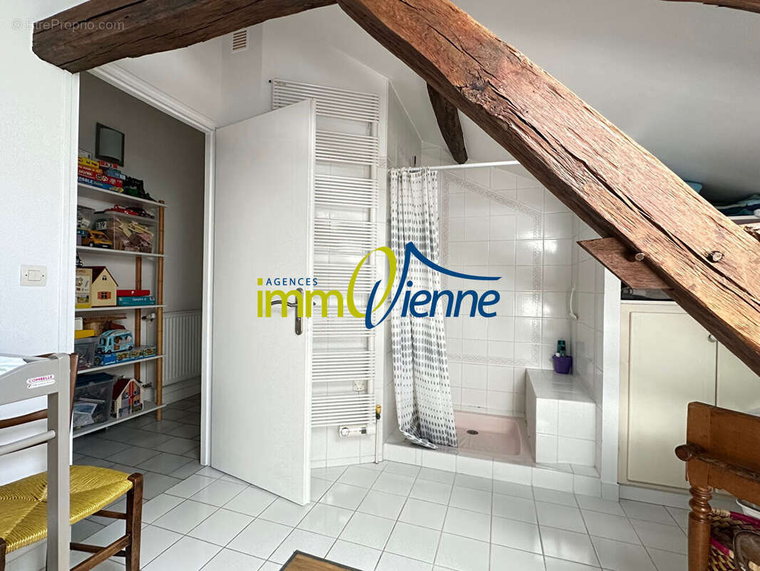 Maison à SAINT-JULIEN-L&#039;ARS