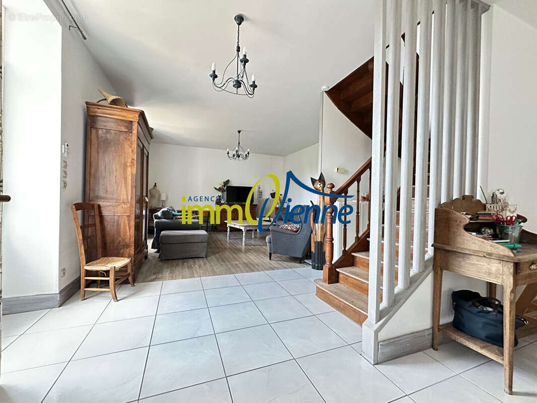 Maison à SAINT-JULIEN-L&#039;ARS