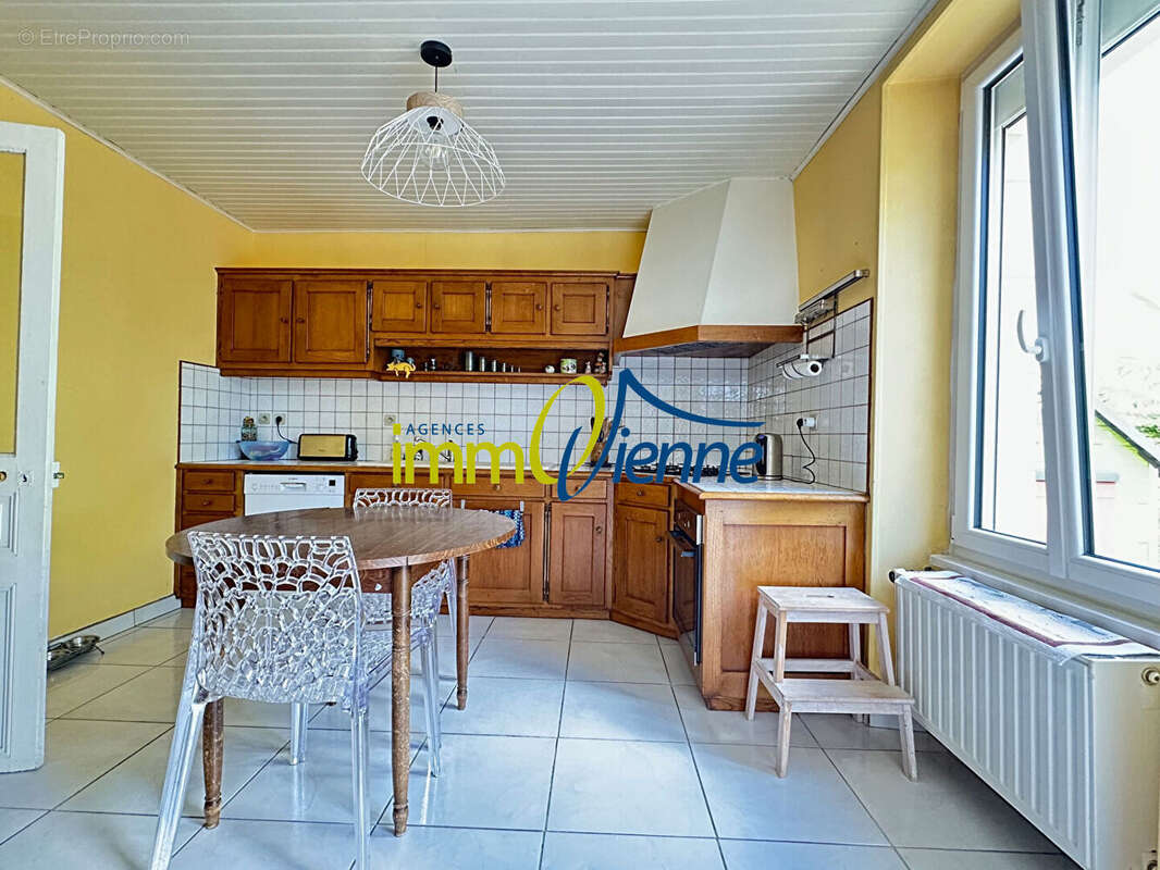 Maison à SAINT-JULIEN-L&#039;ARS