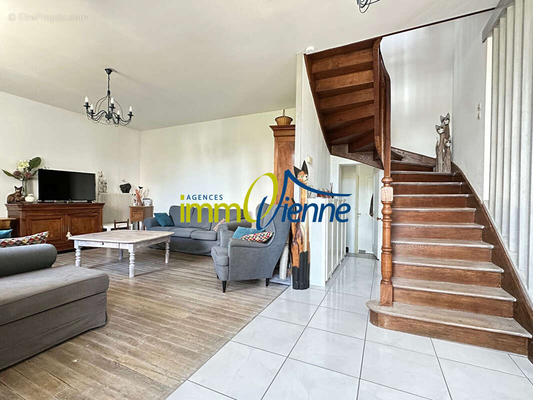 Maison à SAINT-JULIEN-L&#039;ARS