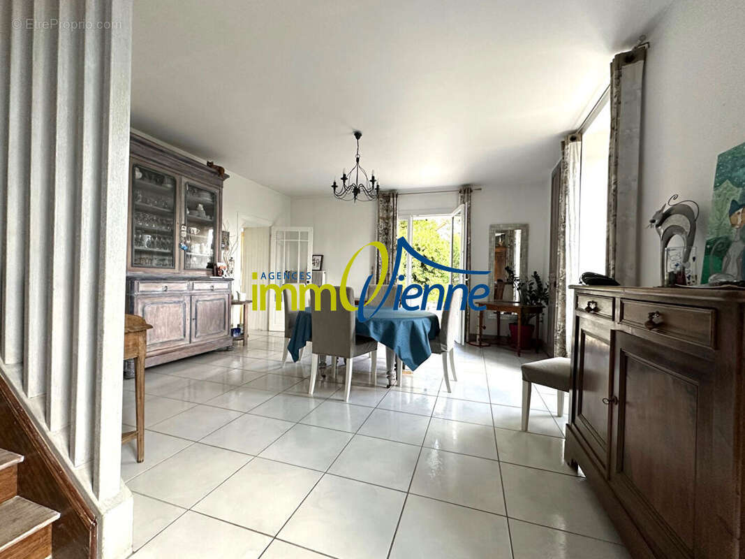 Maison à SAINT-JULIEN-L&#039;ARS