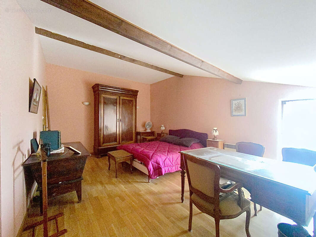 Maison à SAINT-VULBAS