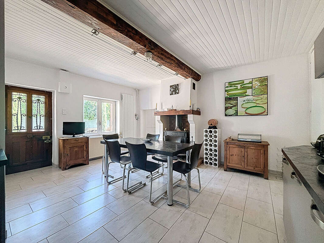 Maison à SAINT-VULBAS