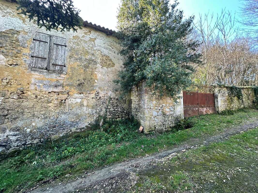 Photo 2 - Maison à SAINT-SAUVANT