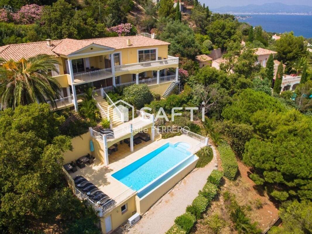 Photo 1 - Maison à LES ISSAMBRES