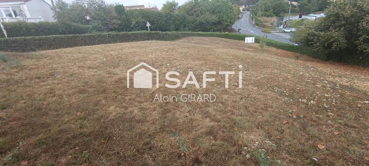 Photo 1 - Terrain à POUZAUGES