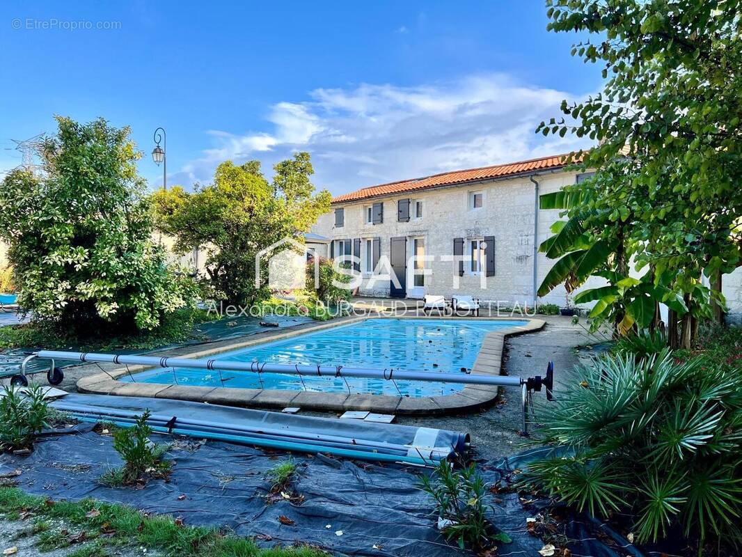 Photo 1 - Maison à LES GONDS