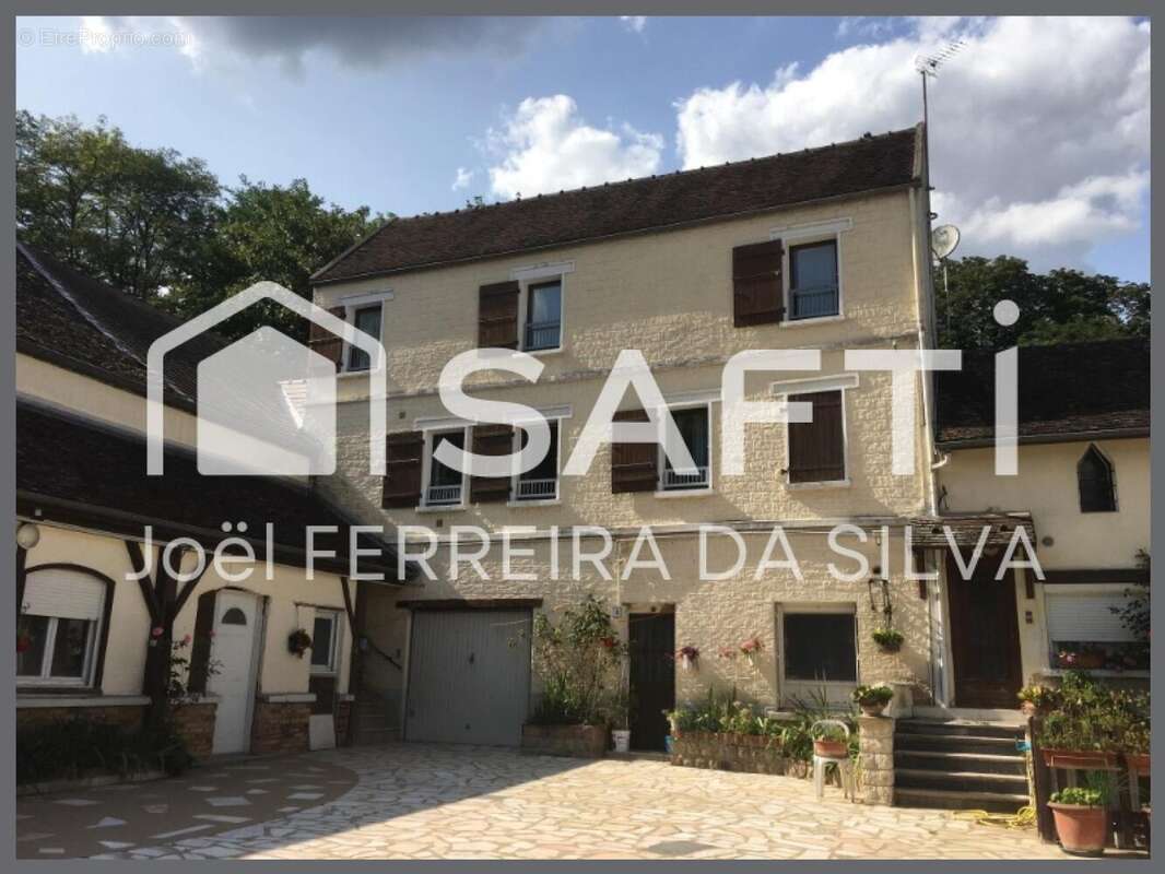 Photo 2 - Appartement à VILLENEUVE-LA-GUYARD