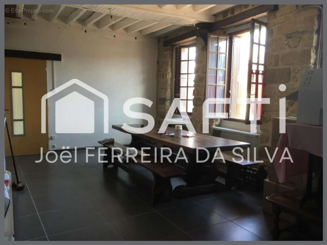 Photo 8 - Appartement à VILLENEUVE-LA-GUYARD