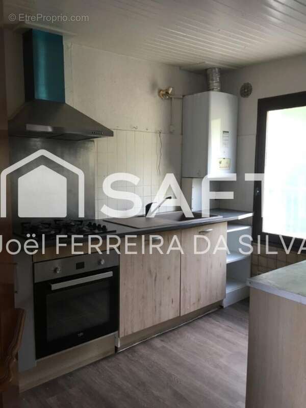 Photo 9 - Appartement à VILLENEUVE-LA-GUYARD