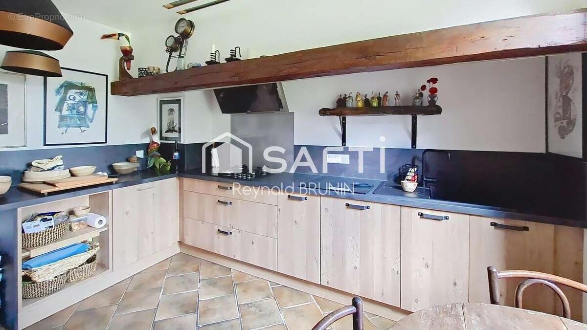 Photo 6 - Maison à LA CHAPELLE-AUX-BOIS