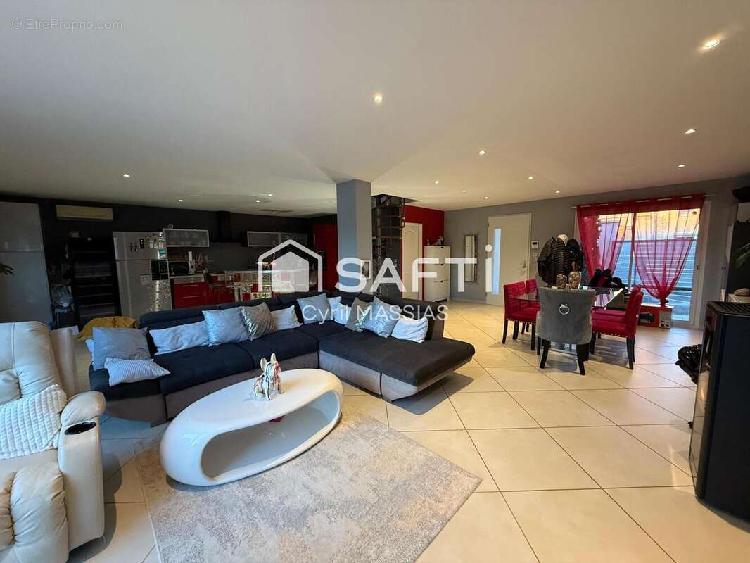 Photo 2 - Maison à LAMARQUE