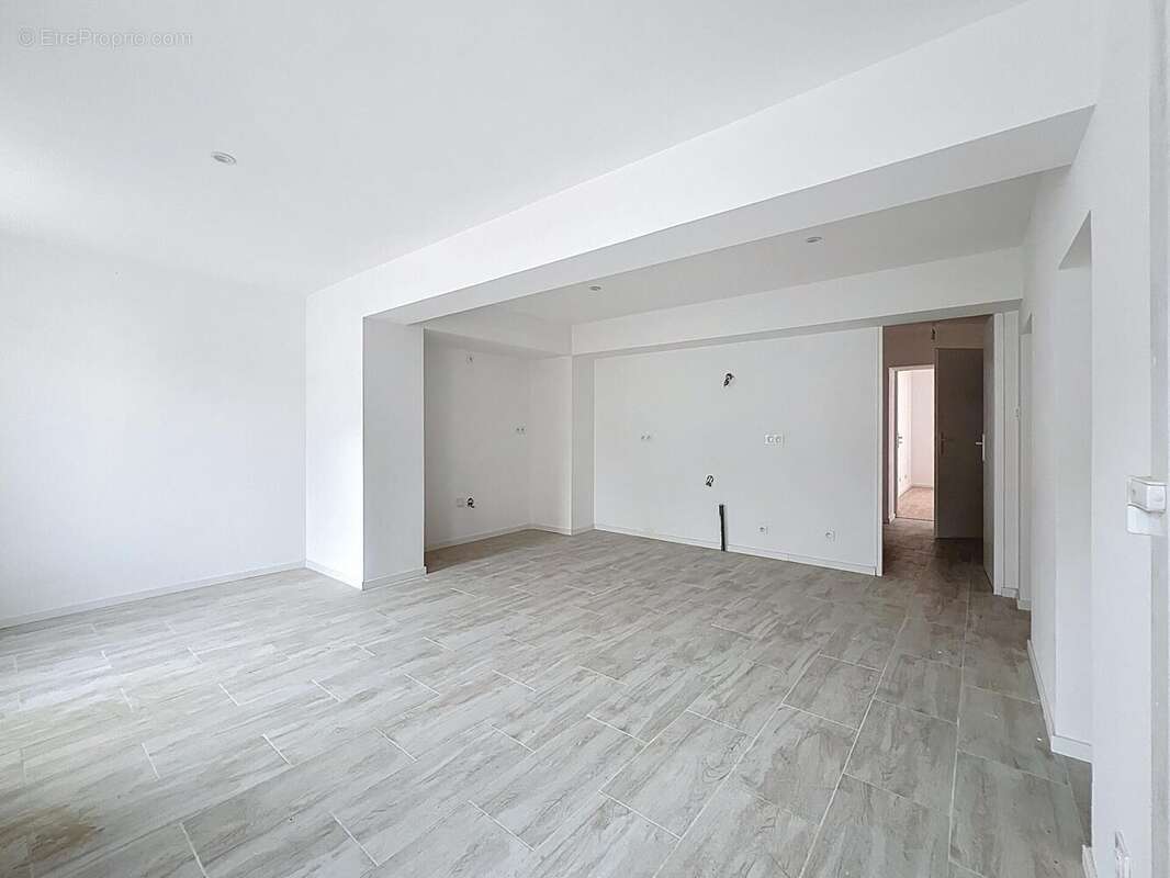 Photo 3 - Appartement à FROUZINS