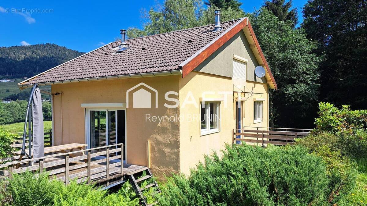 Photo 1 - Maison à LE SYNDICAT