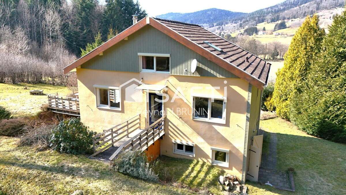 Photo 2 - Maison à LE SYNDICAT