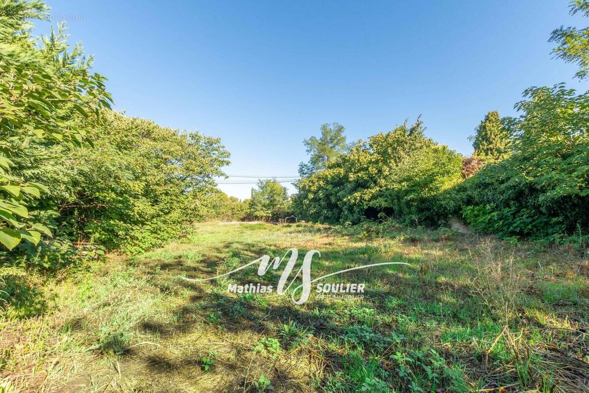 Photo 1 - Terrain à EGUILLES
