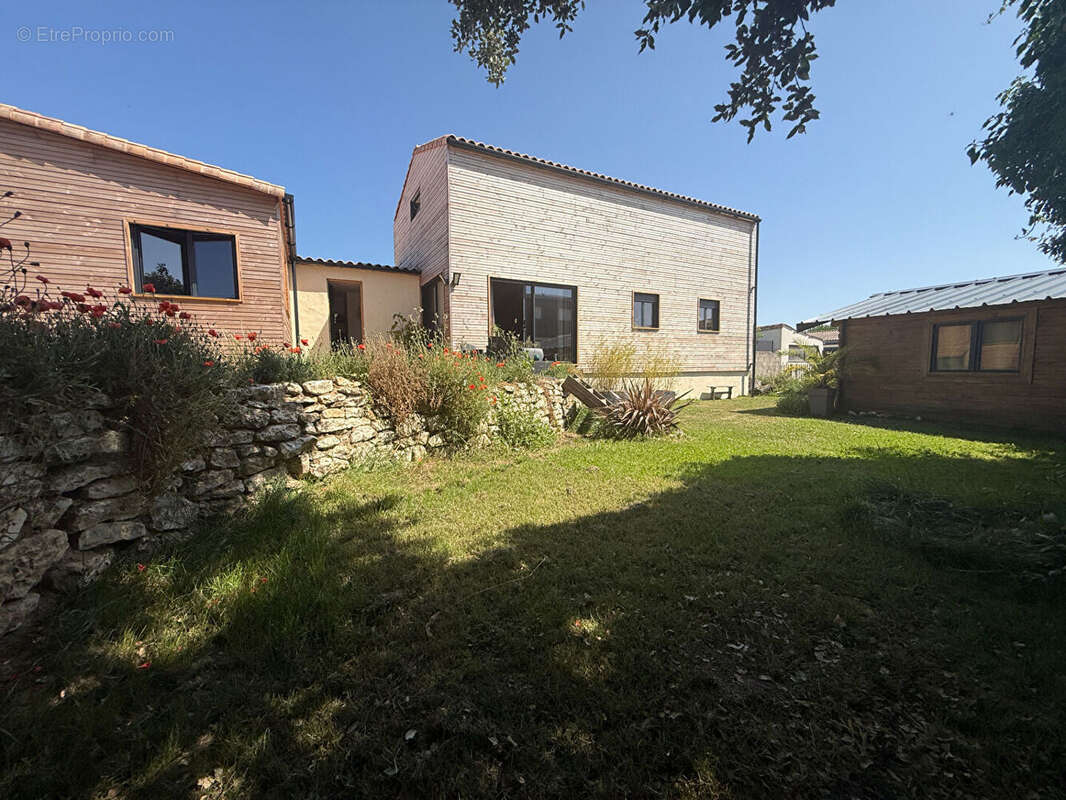 Maison à LONGEVILLE-SUR-MER