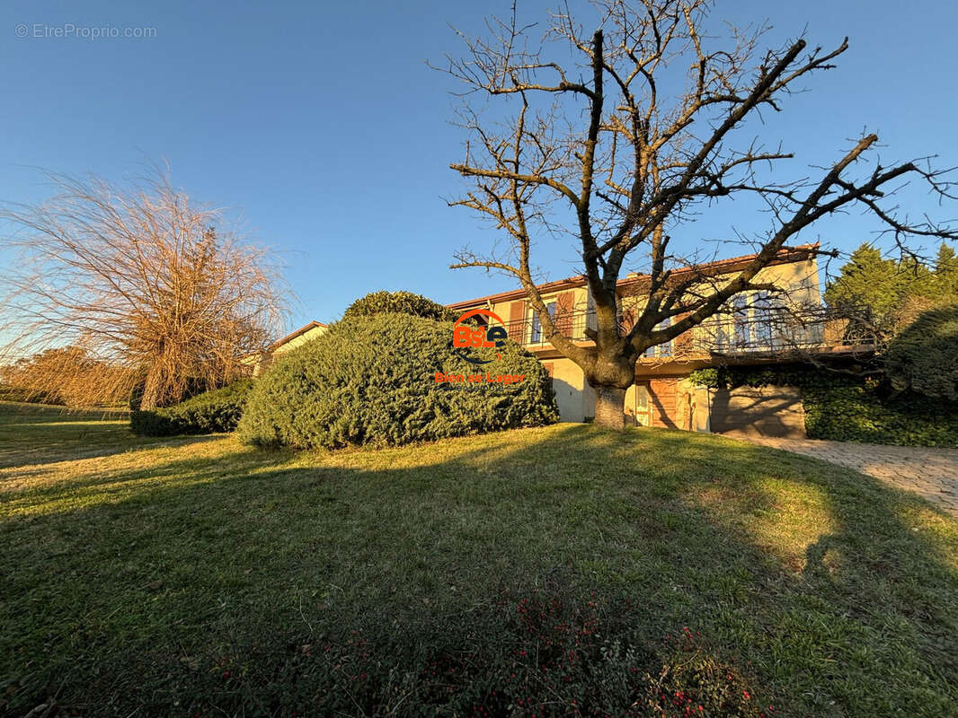 VENTE MAISON 5 CHAMBRES TERRAIN COURNON AGENCE BSLE - Maison à COURNON-D&#039;AUVERGNE