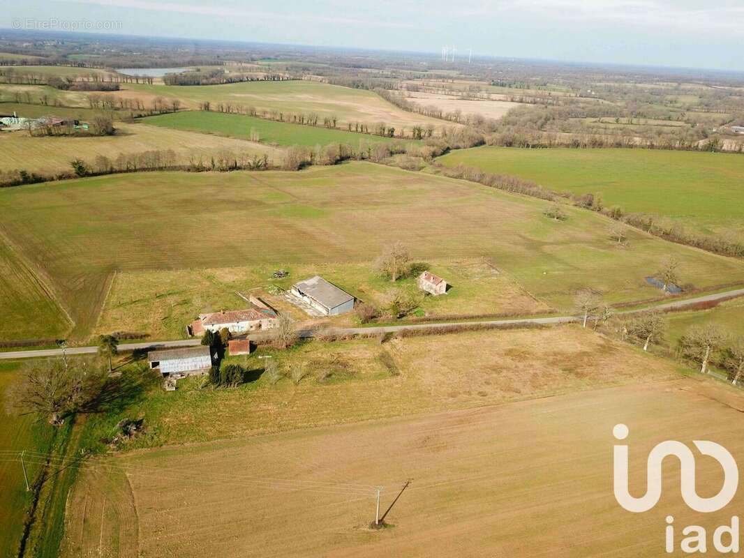 Photo 2 - Maison à AVAILLES-LIMOUZINE