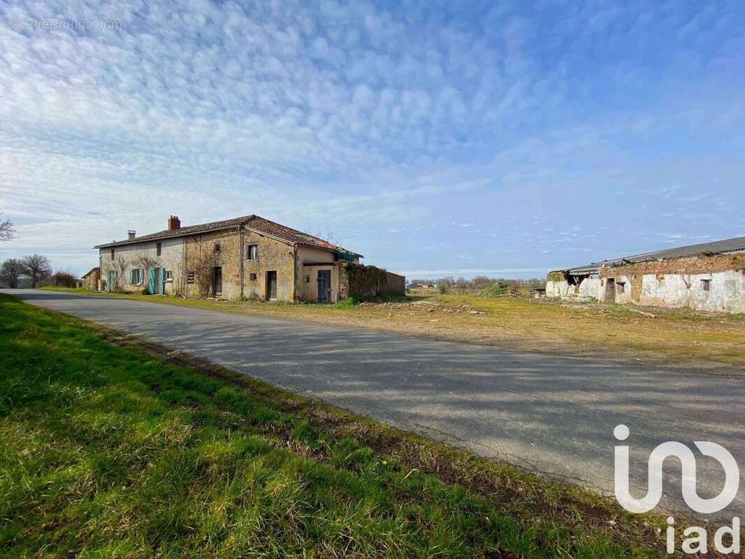 Photo 7 - Maison à AVAILLES-LIMOUZINE