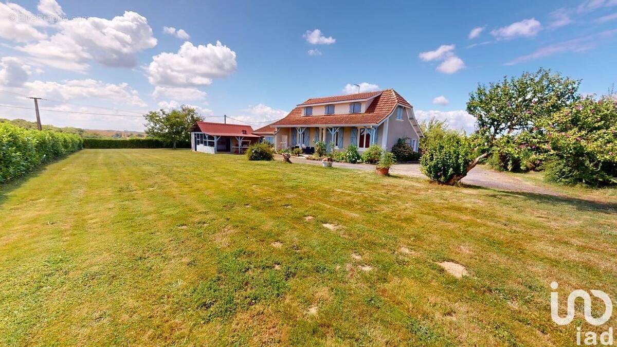 Photo 1 - Maison à LEMBEYE