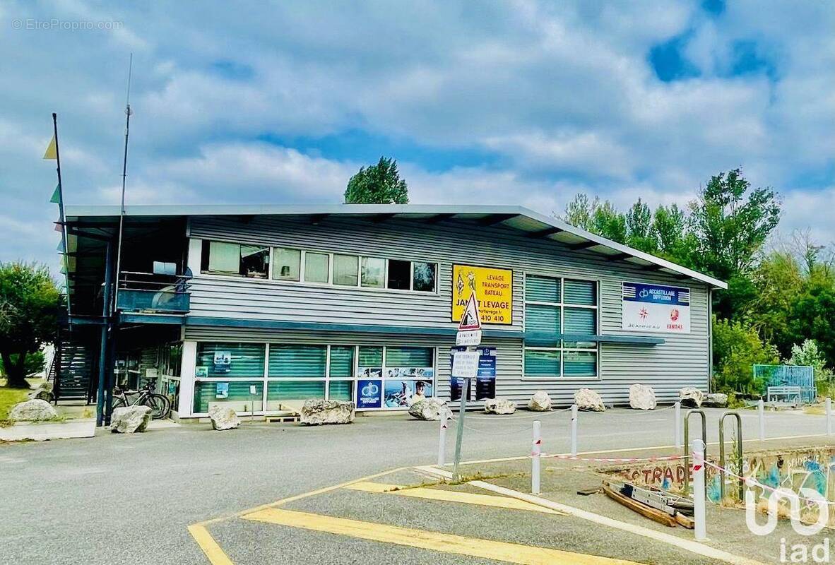 Photo 1 - Commerce à RAMONVILLE-SAINT-AGNE