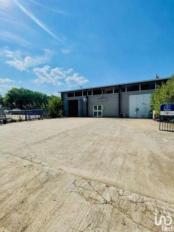 Photo 3 - Commerce à RAMONVILLE-SAINT-AGNE