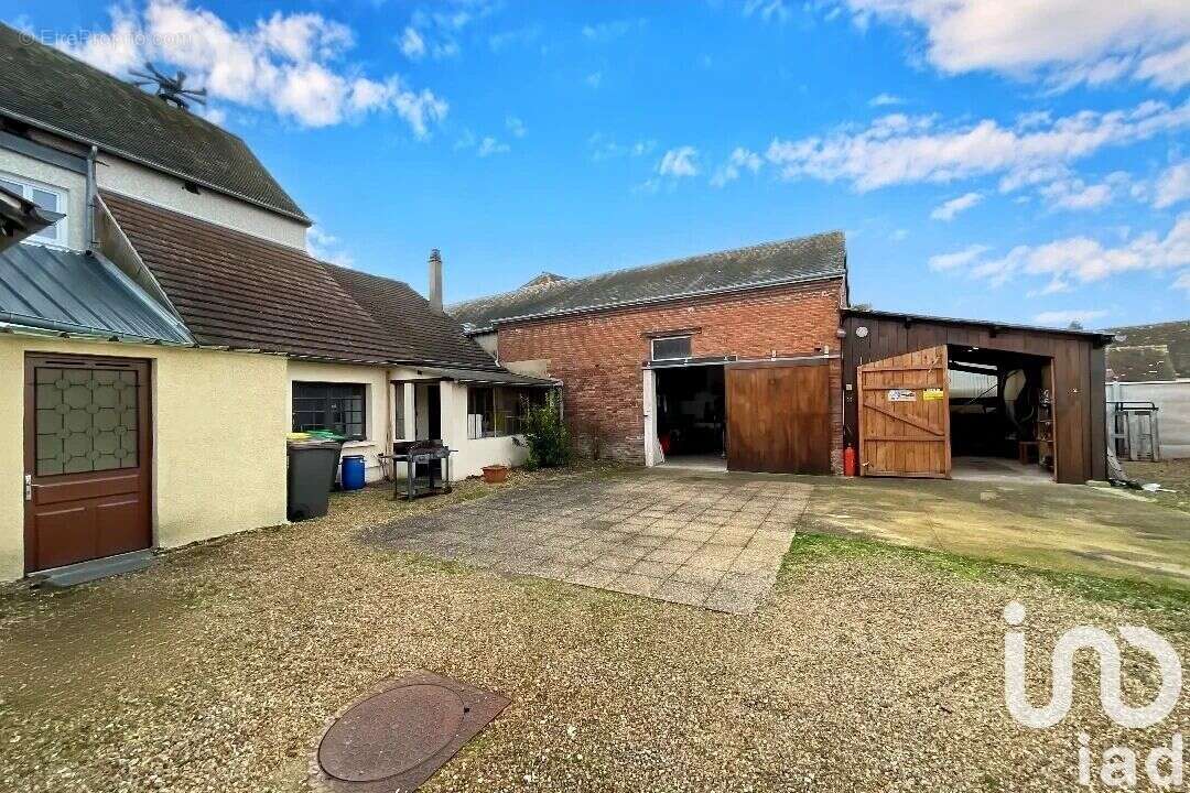 Photo 2 - Appartement à MEZIERES-EN-DROUAIS