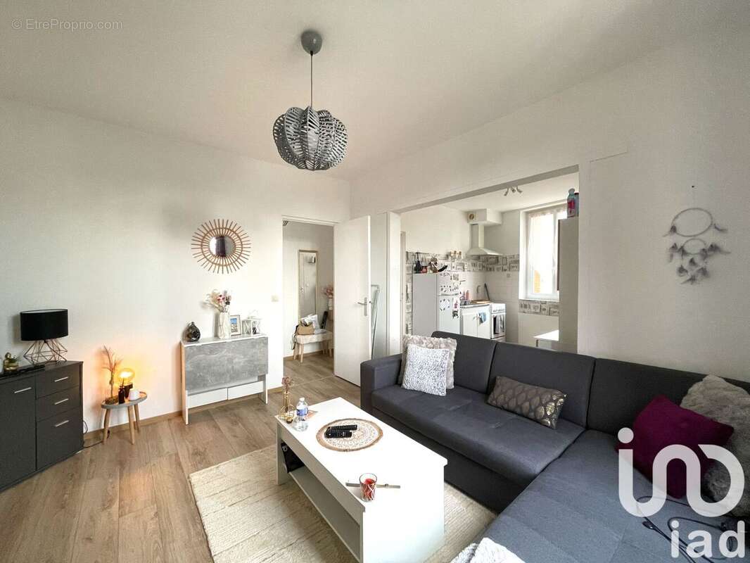 Photo 8 - Appartement à MEZIERES-EN-DROUAIS