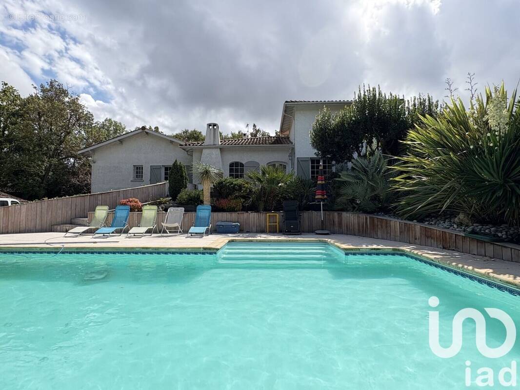 Photo 1 - Maison à CARBON-BLANC