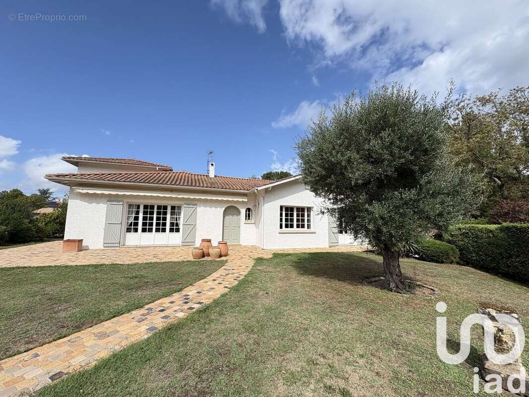 Photo 2 - Maison à CARBON-BLANC