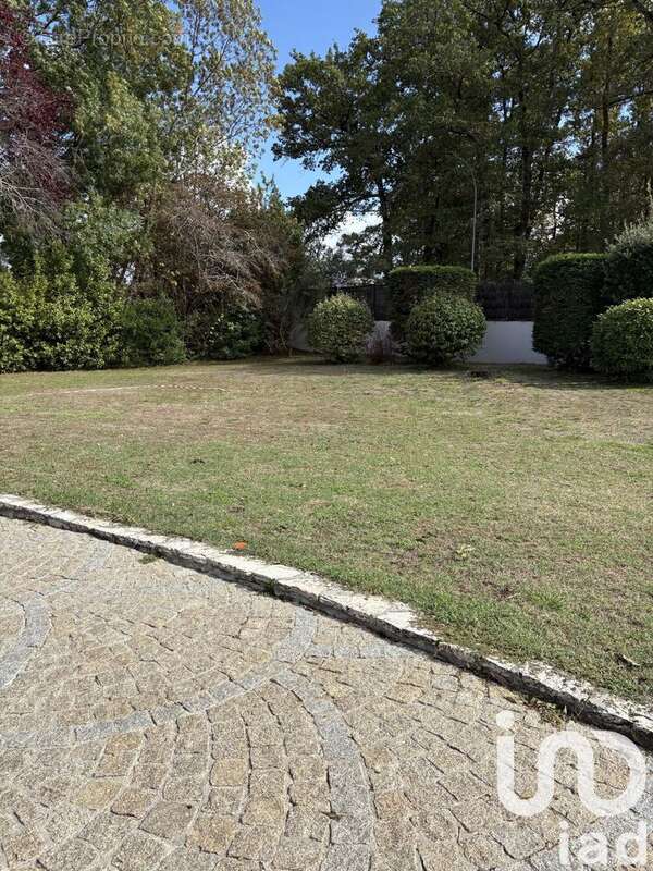 Photo 2 - Terrain à CARBON-BLANC