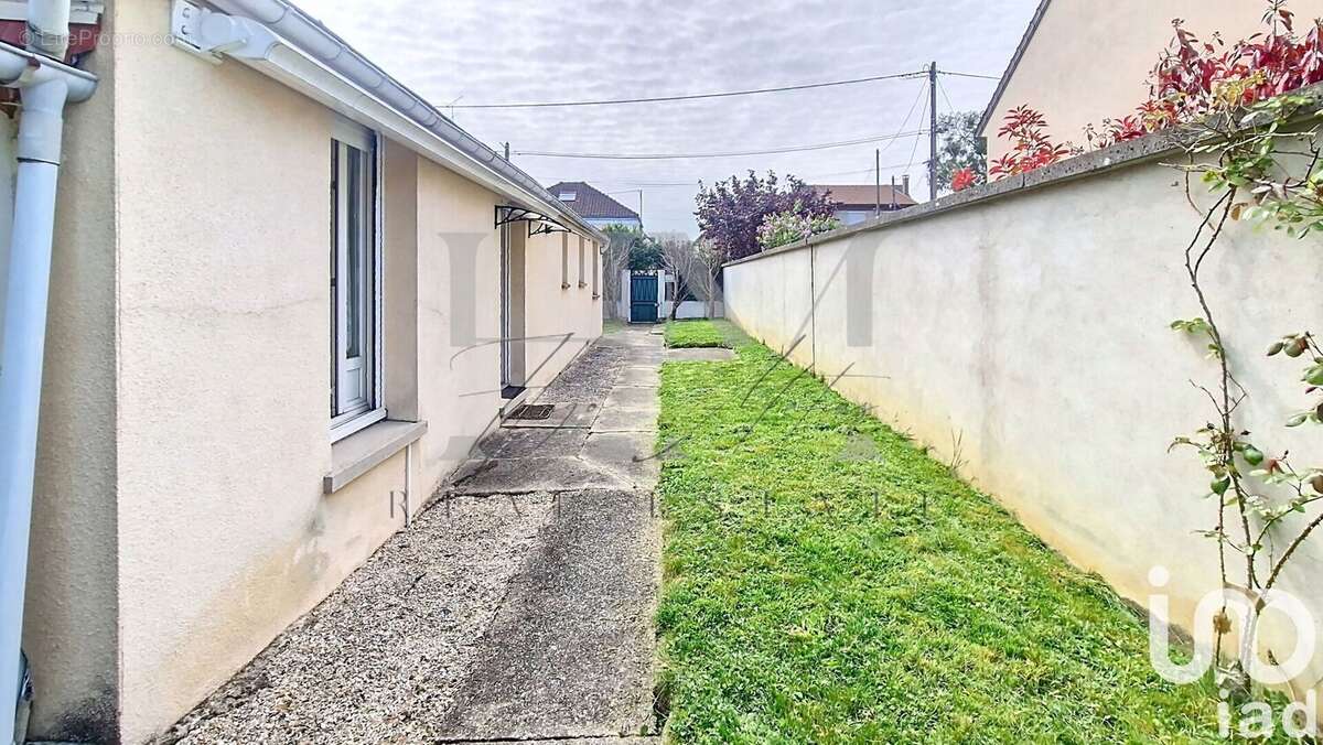 Photo 2 - Maison à PONTAULT-COMBAULT