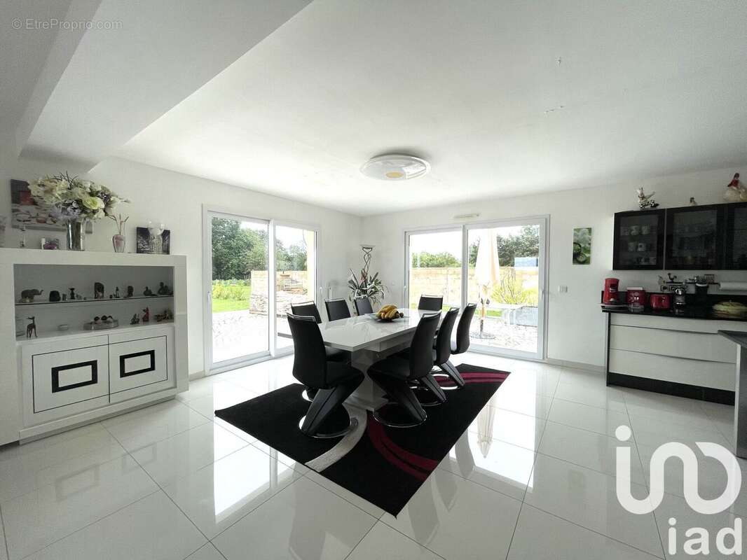 Photo 8 - Maison à ABONDANT