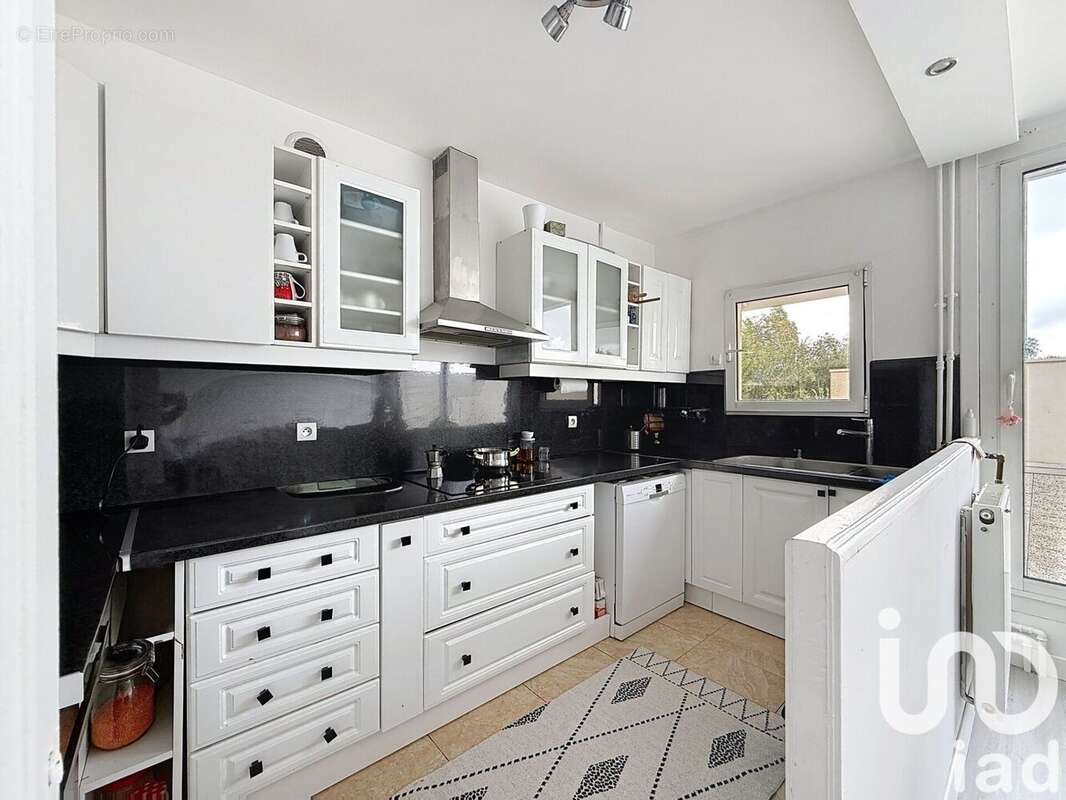 Photo 6 - Appartement à SAVIGNY-LE-TEMPLE