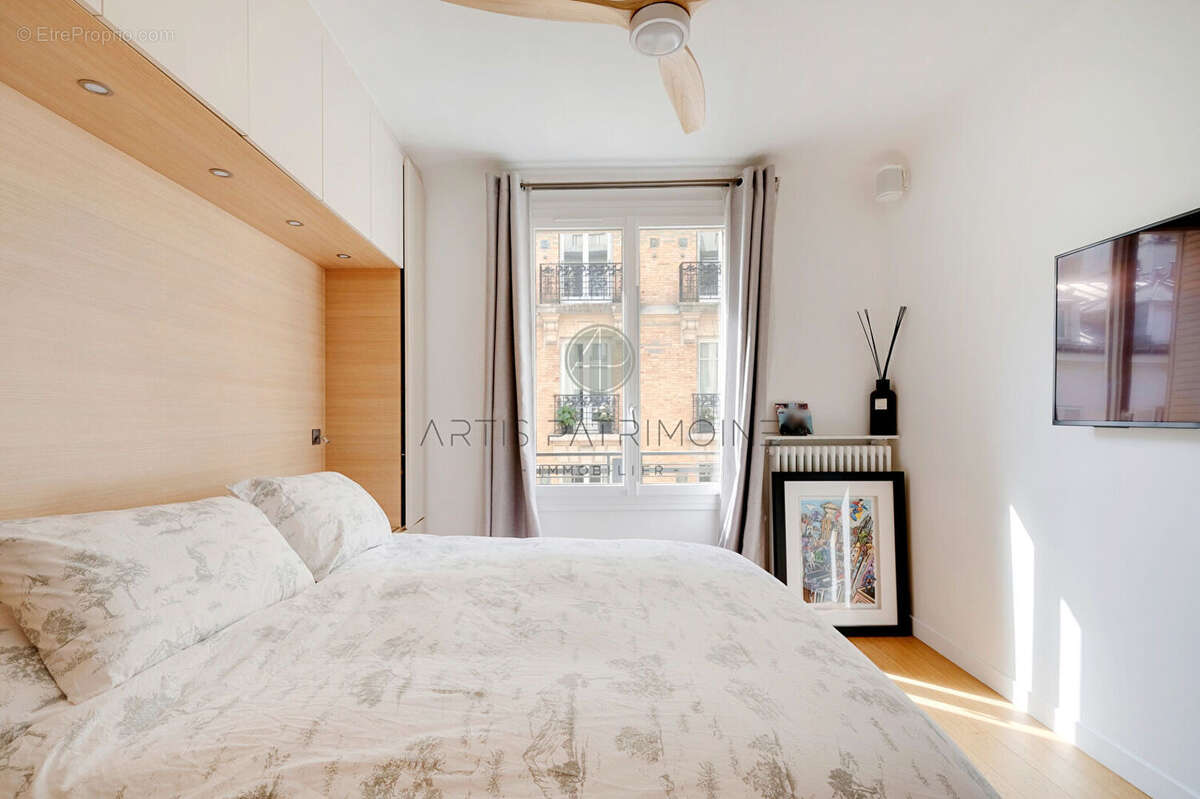 Appartement à PARIS-17E