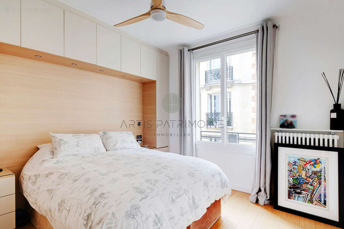 Appartement à PARIS-17E