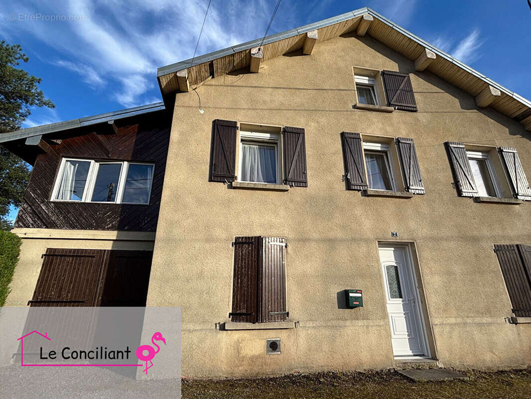 Appartement à LE VAL-D&#039;AJOL