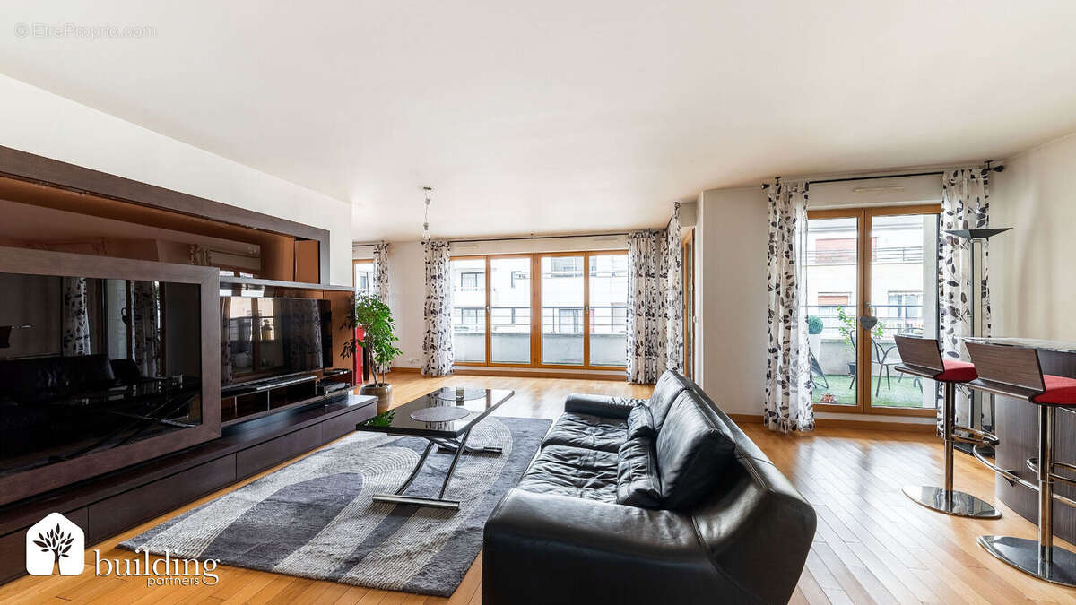 Appartement à LEVALLOIS-PERRET
