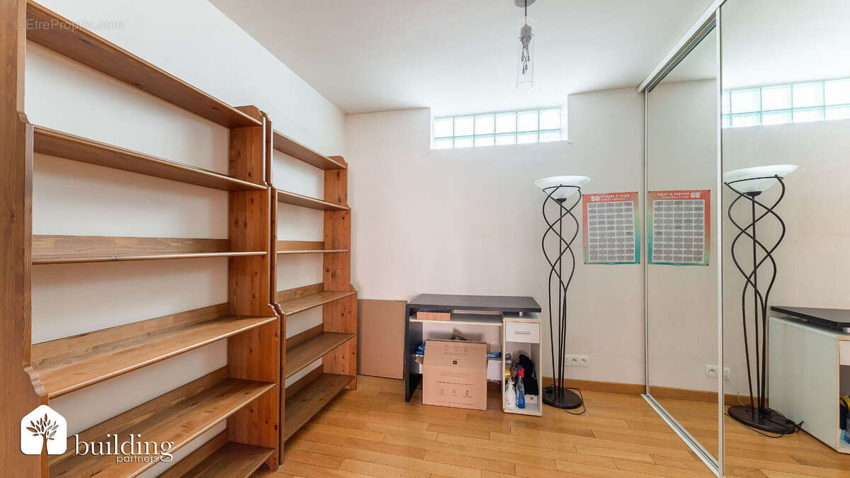 Appartement à LEVALLOIS-PERRET