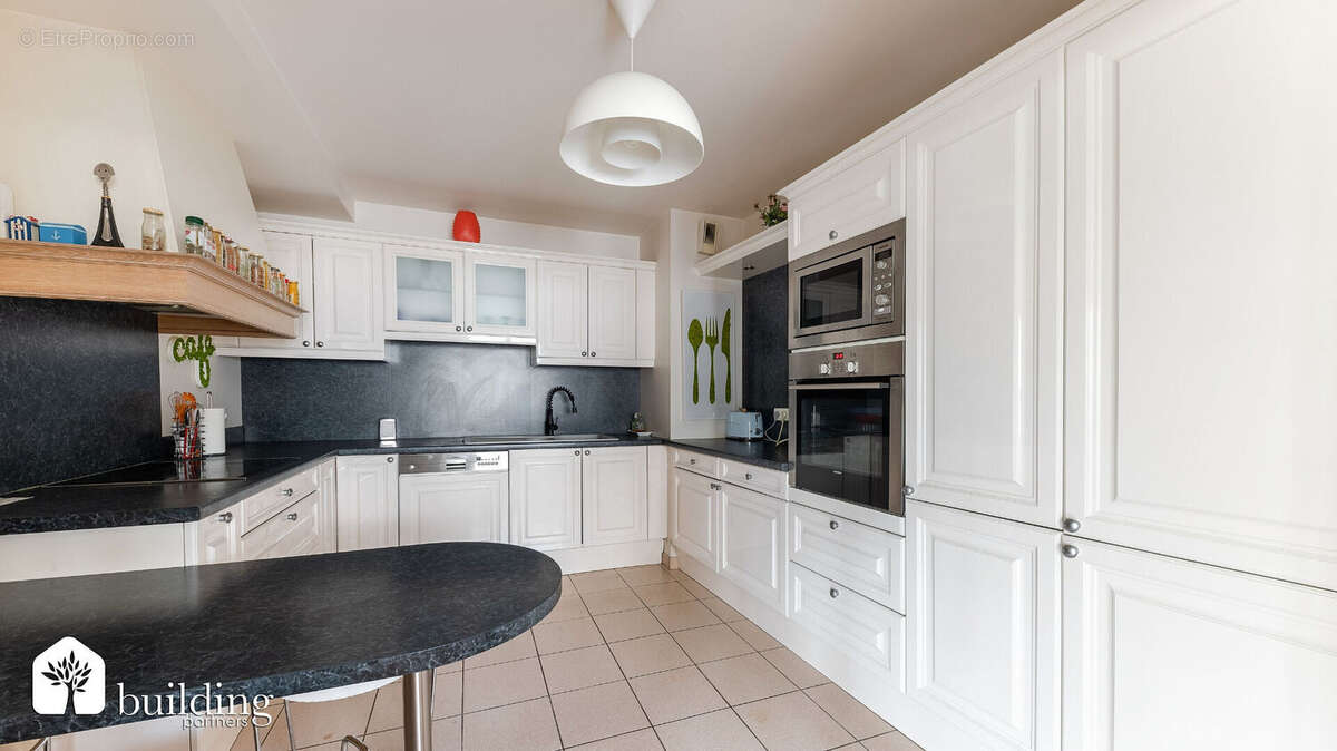 Appartement à LEVALLOIS-PERRET