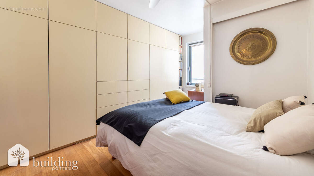 Appartement à LEVALLOIS-PERRET