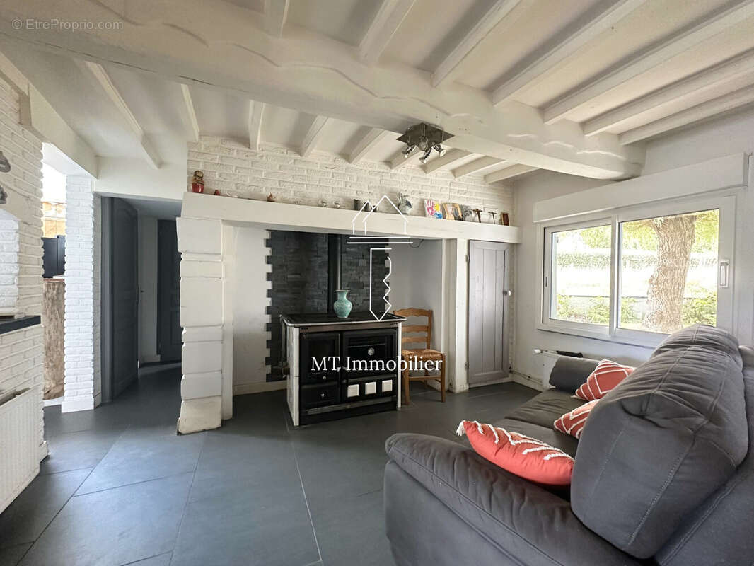 Maison à ESTREELLES