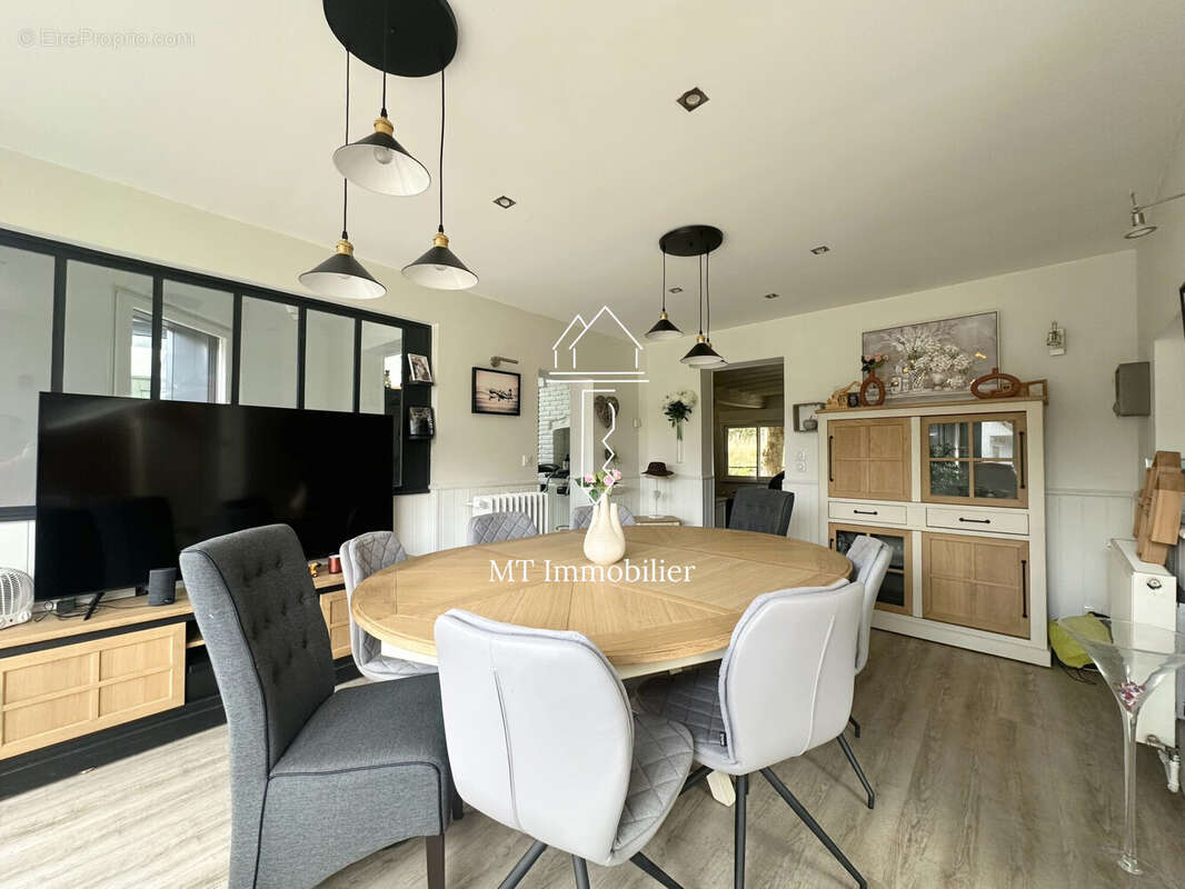 Maison à ESTREELLES