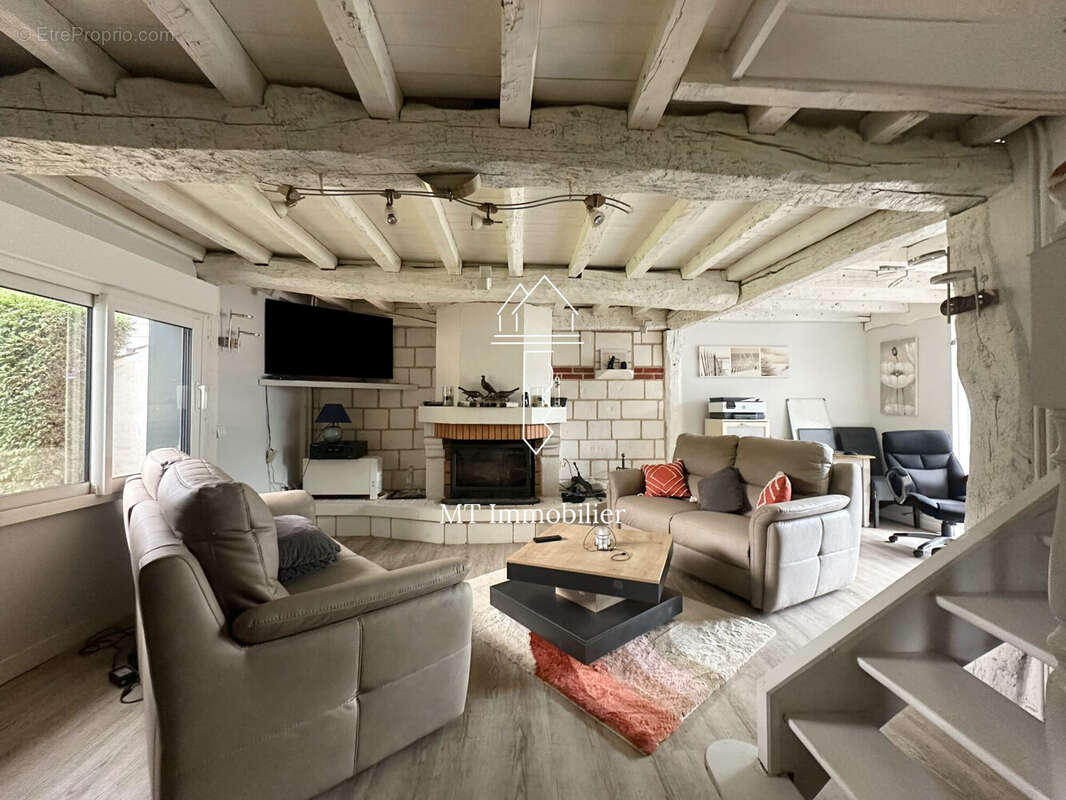 Maison à ESTREELLES