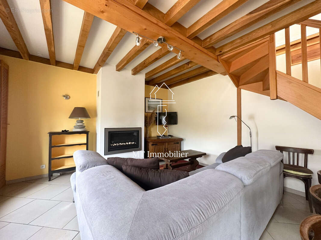 Maison à ESTREELLES