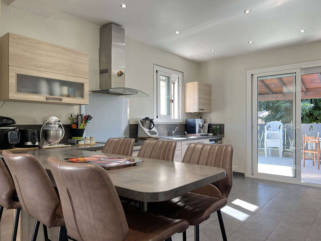 Maison à PONT-DE-CHERUY