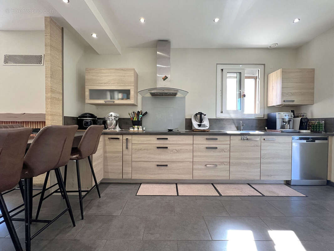 Maison à PONT-DE-CHERUY